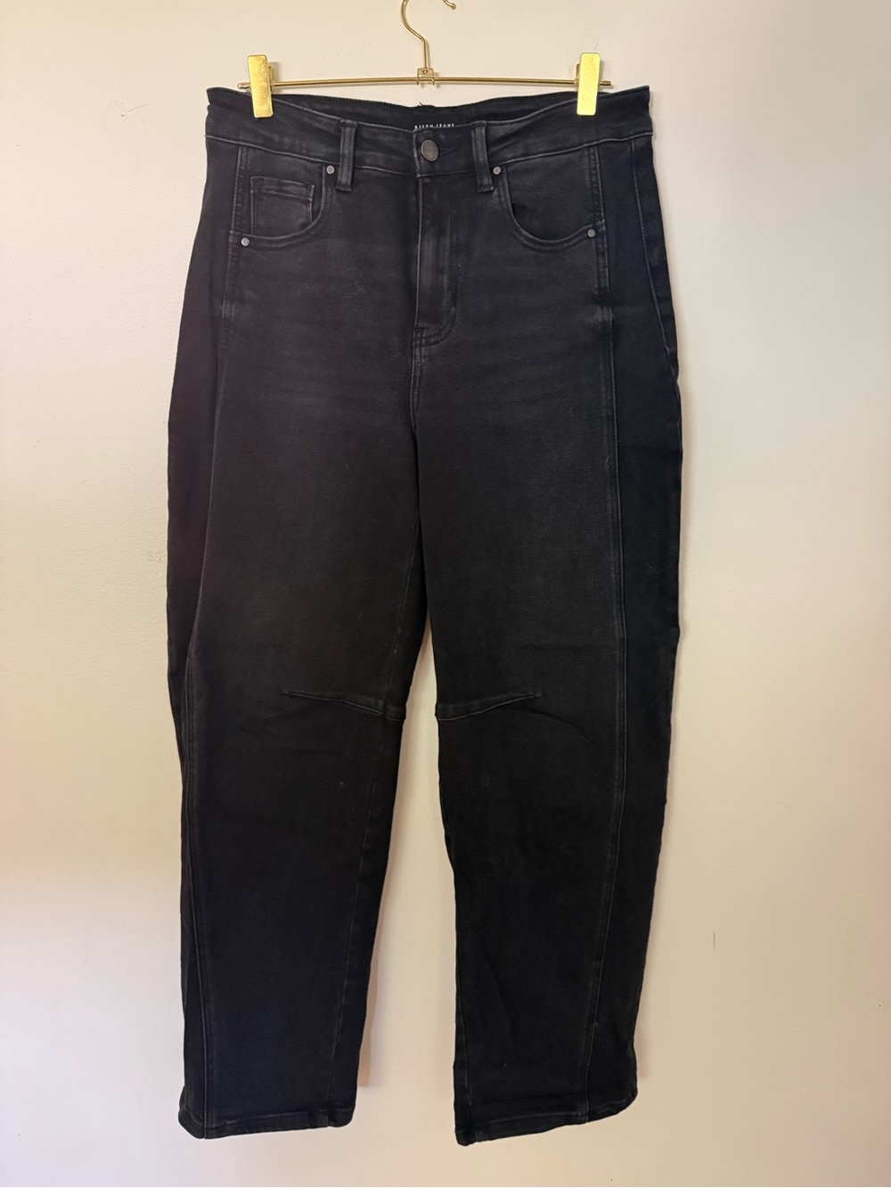 Women’s Risen Black Barrel-Leg Jeans - Picture 4 of 6